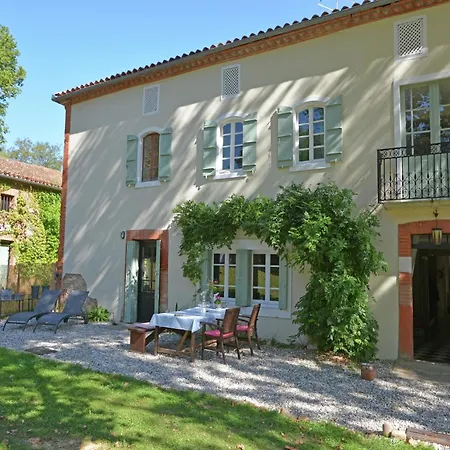Vila With Private Terrace In Artigat, Cleaning Included *