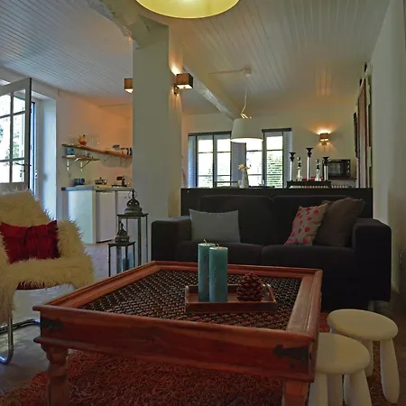 Vila With Private Terrace In Artigat, Cleaning Included
