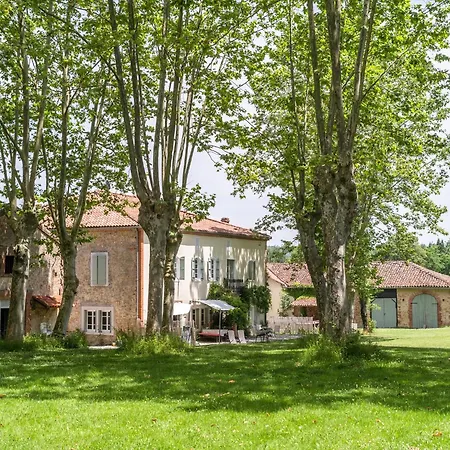 With Private Terrace In Artigat, Cleaning Included Vila